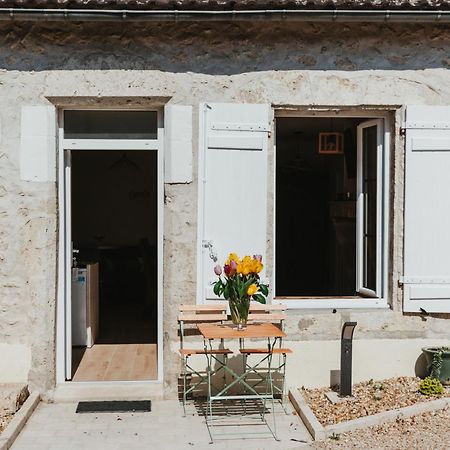 Logis Auberge Du Centre Chitenay ภายนอก รูปภาพ