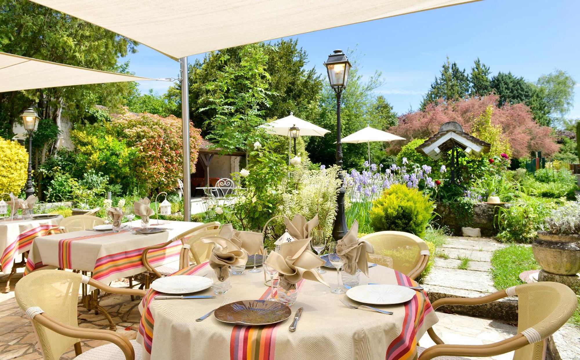 Logis Auberge Du Centre Chitenay ภายนอก รูปภาพ