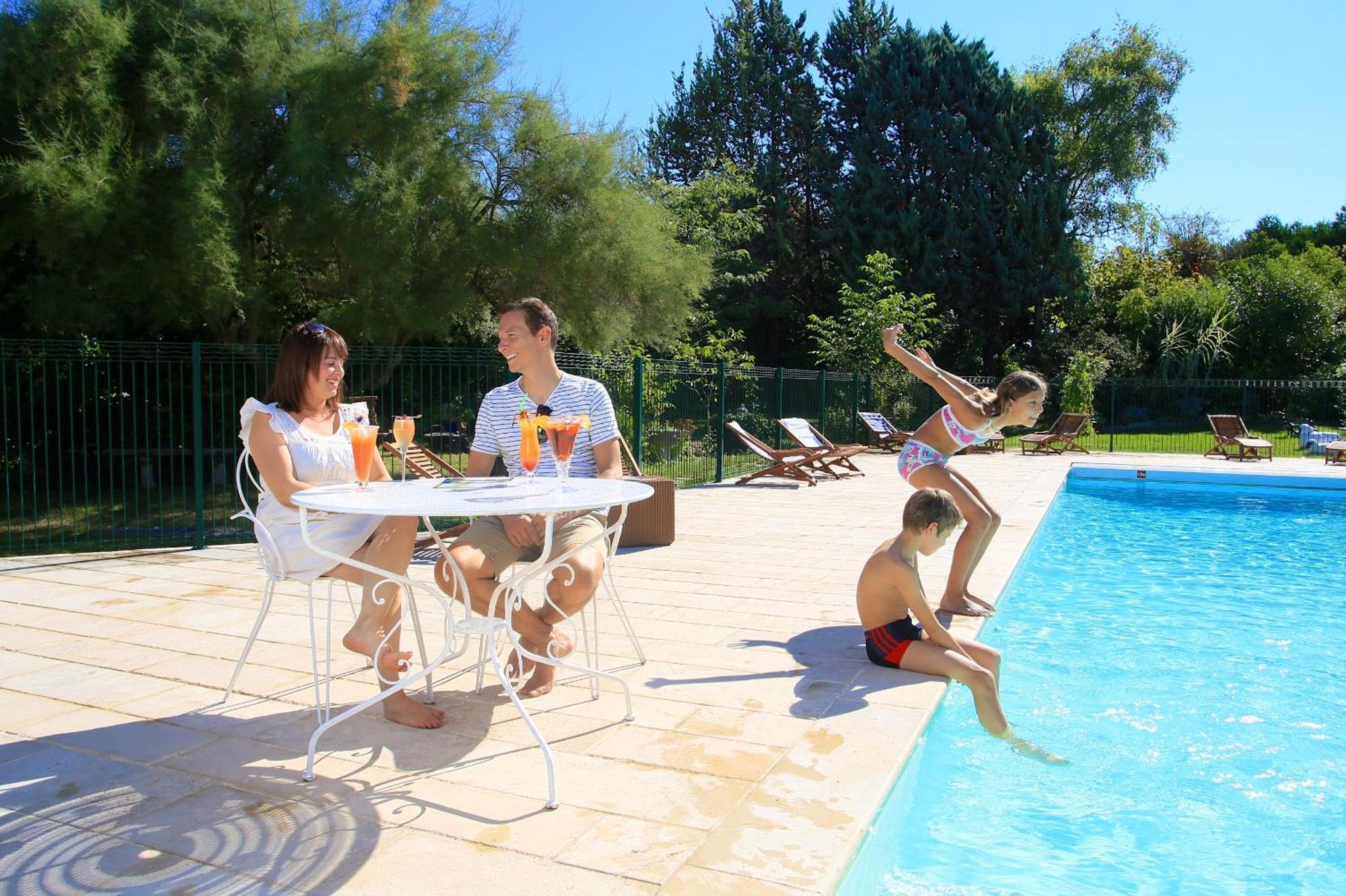 Logis Auberge Du Centre Chitenay ภายนอก รูปภาพ