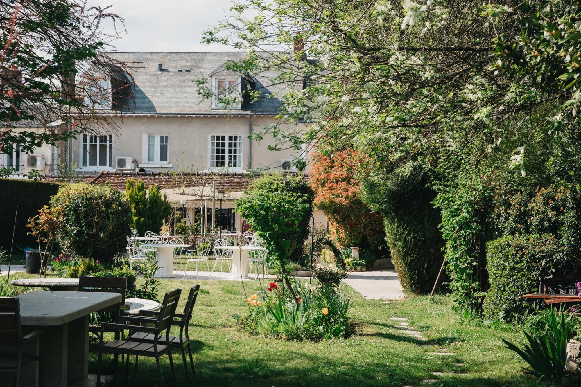 Logis Auberge Du Centre Chitenay ภายนอก รูปภาพ