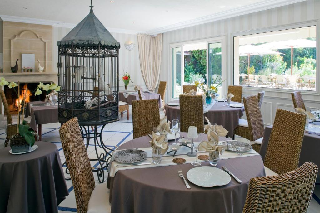 Logis Auberge Du Centre Chitenay ภายนอก รูปภาพ
